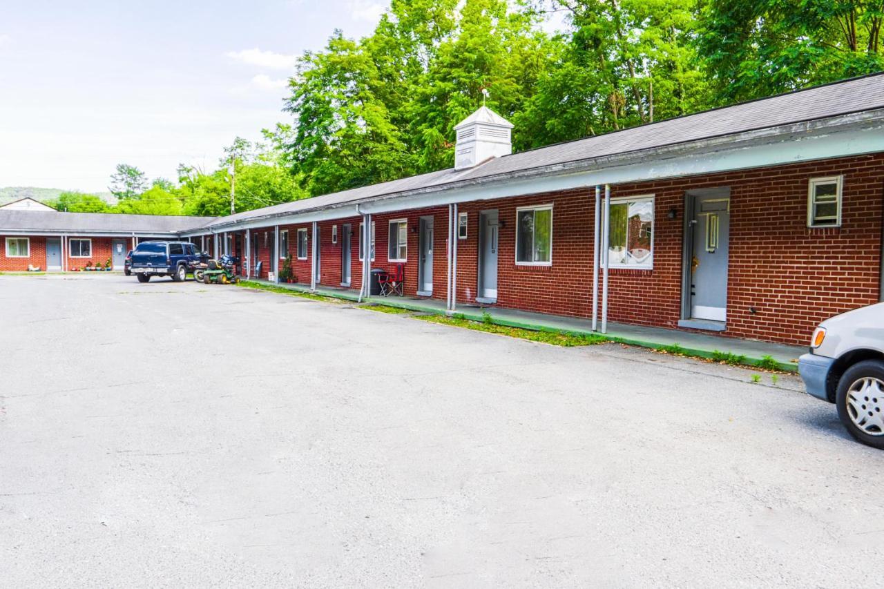 Patriot Inn Motel Beaver Wv, By Oyo Exterior foto